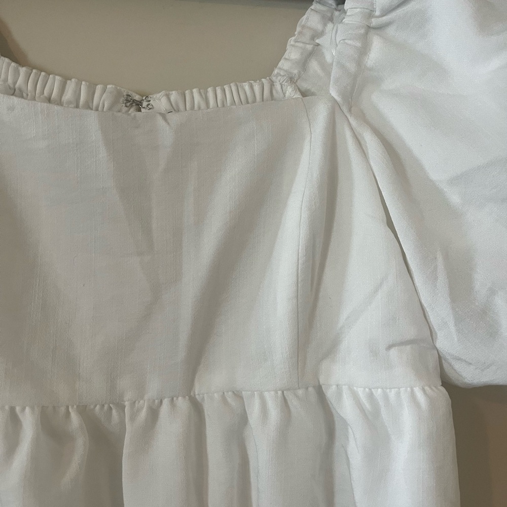 NEW! BP Brand White Rich
Balloon Sleeve Lined Mini Dress
Size Junior's medium - Picture 14 of 15